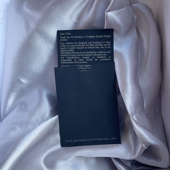 Beautiful Giuseppe pumps - Picture 6 of 7